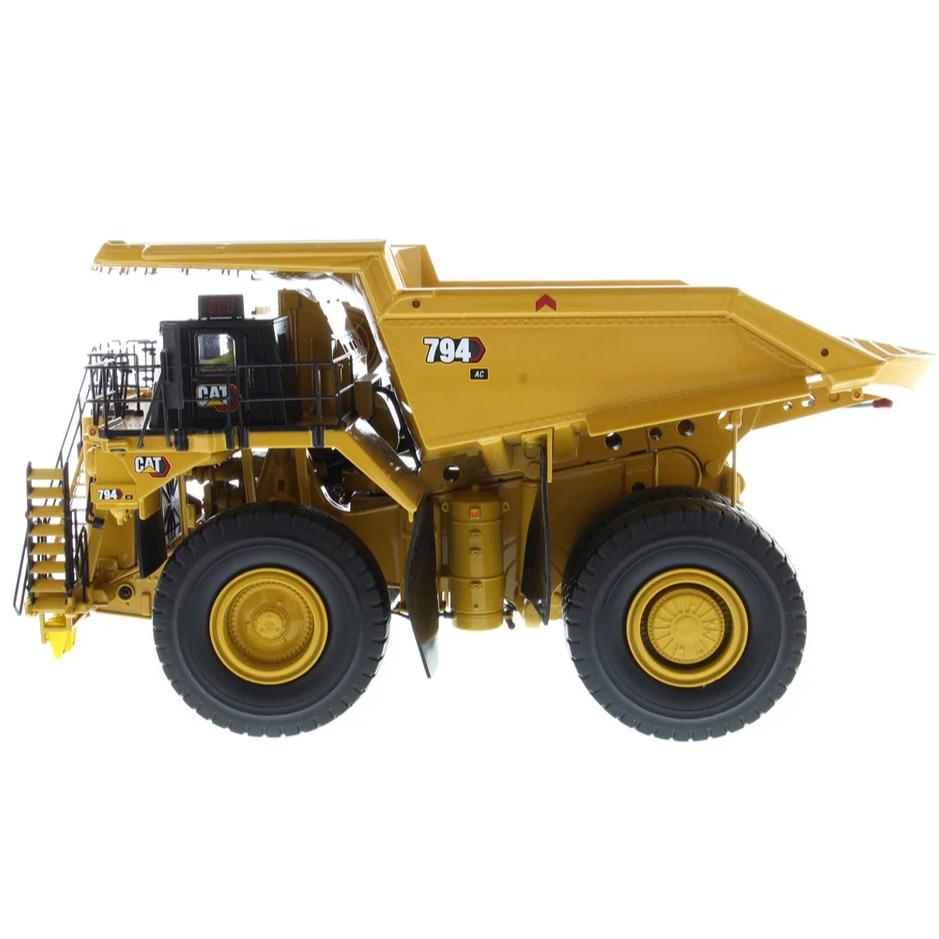 1:50 - Cat 794 AC Mining Truck Diecast Masters 85670