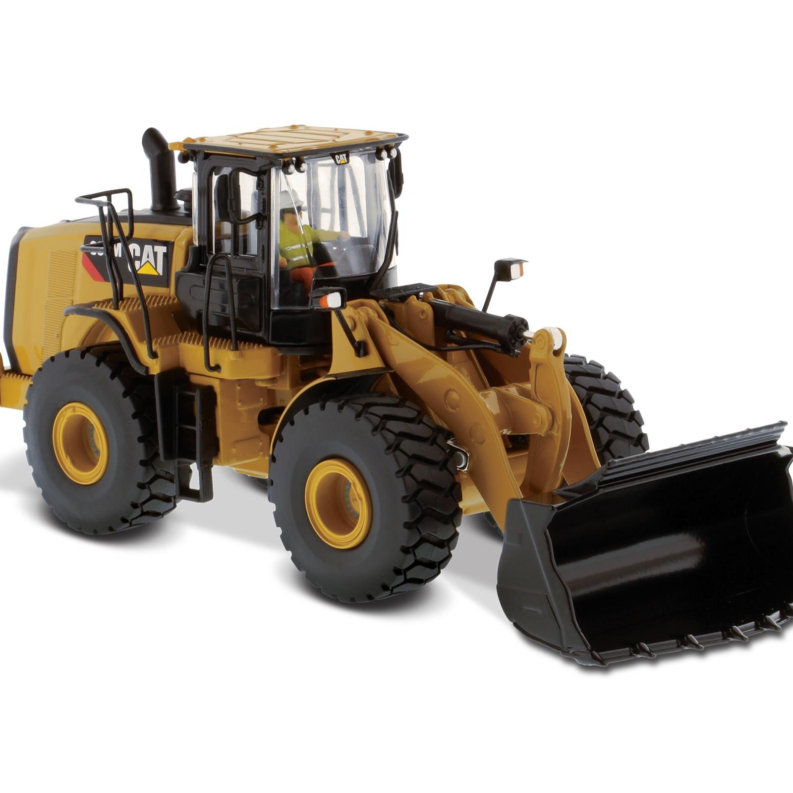 1:50 CAT Diecast Masters 966M wheel loader Diecast masters truck construction models 