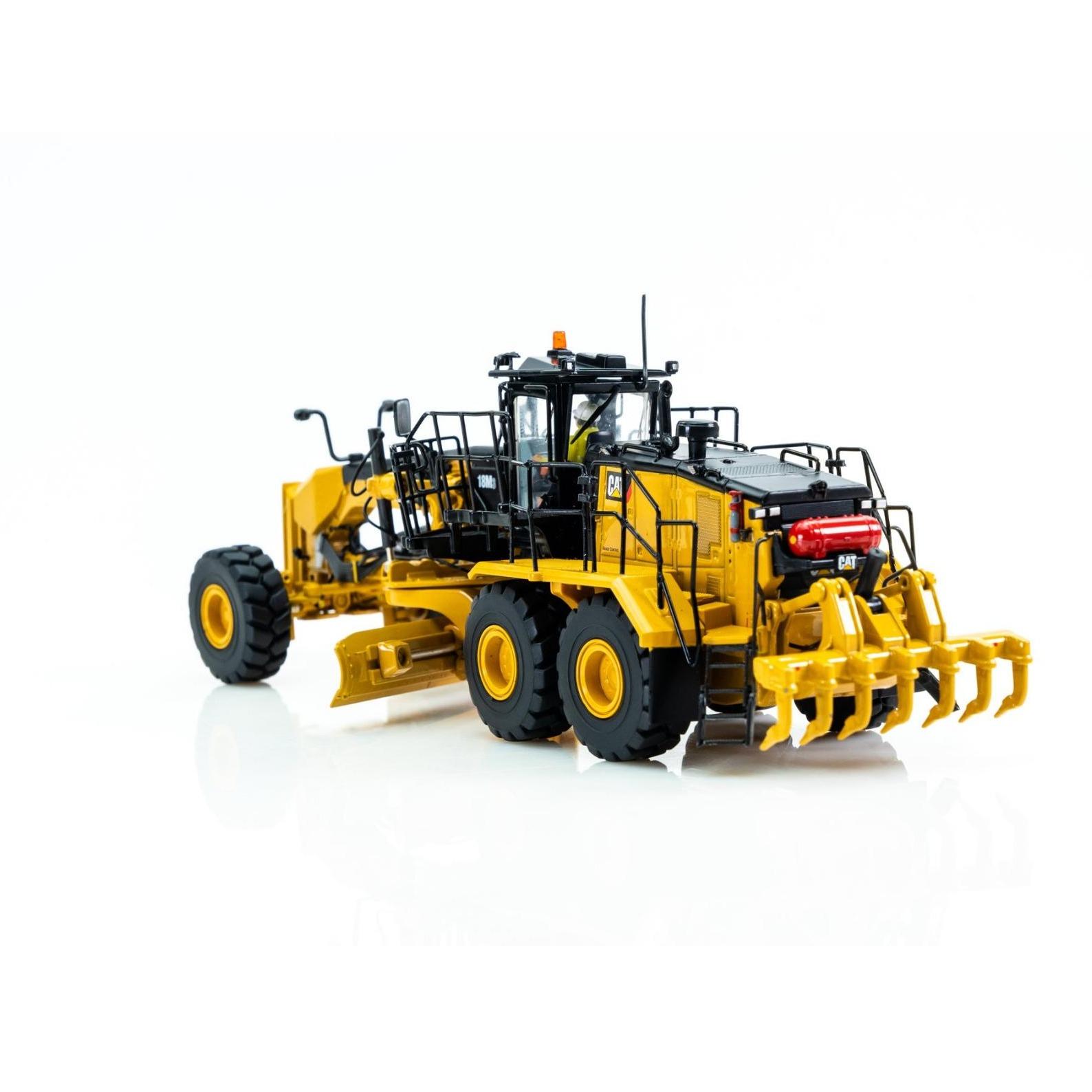 1:50 - CAT 18M3 Motor Grader Diecast Master 85521